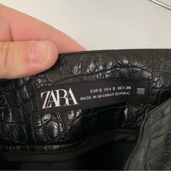 Zara High Waisted Black Embossed Faux Leather Crocodile Print Pants Size S - Picture 6 of 7